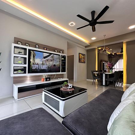 Takuro Homestay Петалинг Джая Екстериор снимка