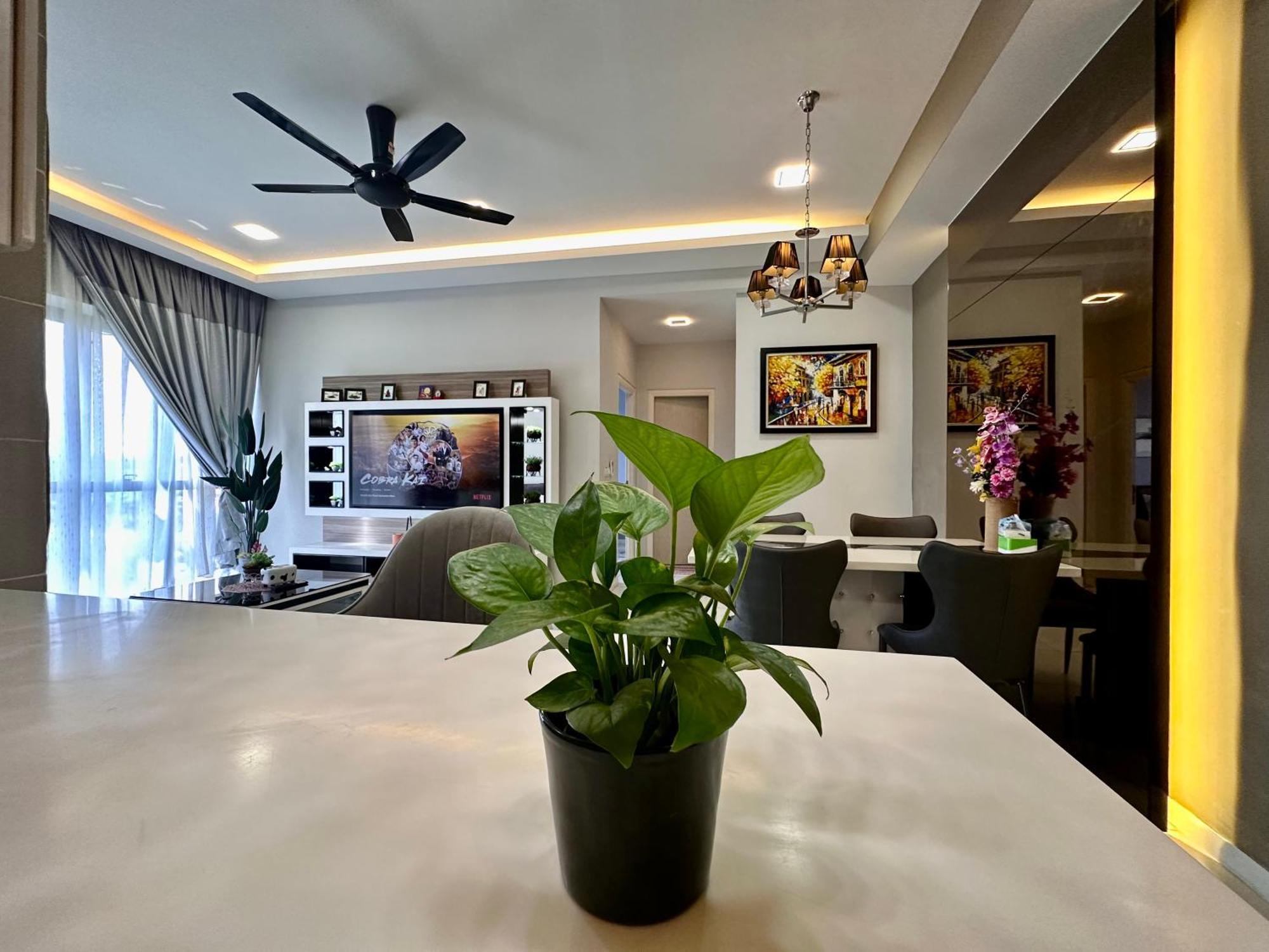 Takuro Homestay Петалинг Джая Екстериор снимка