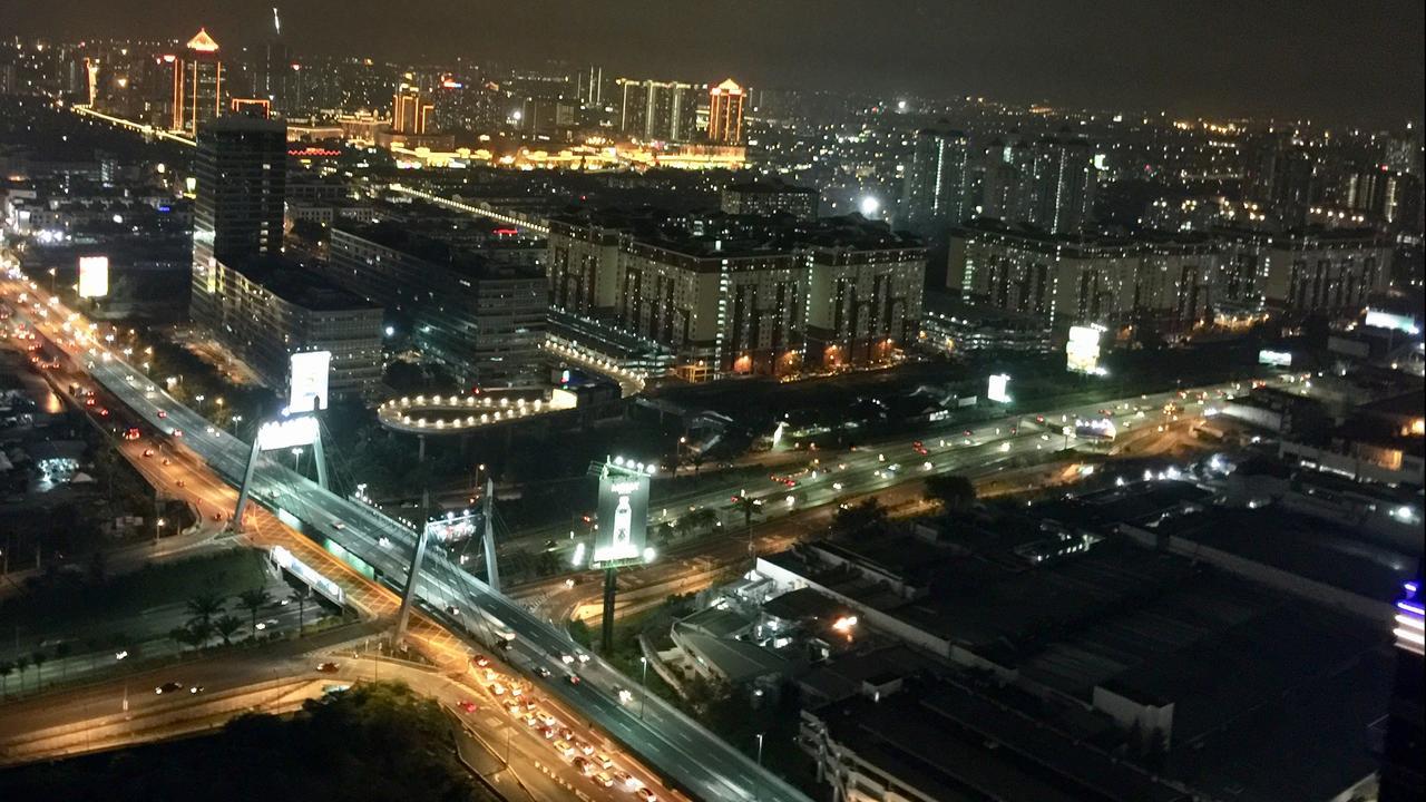 Takuro Homestay Петалинг Джая Екстериор снимка