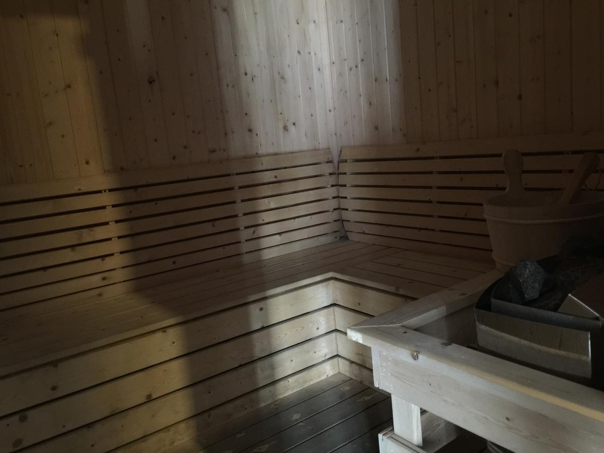 Takuro Homestay Петалинг Джая Екстериор снимка